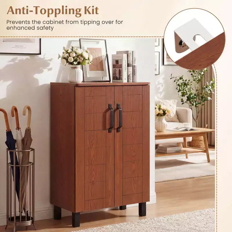 5-Tier Shoe Storage Cabinet with 2 Doors, Removable Shelves & Ventilation, Brown/Natural Oak